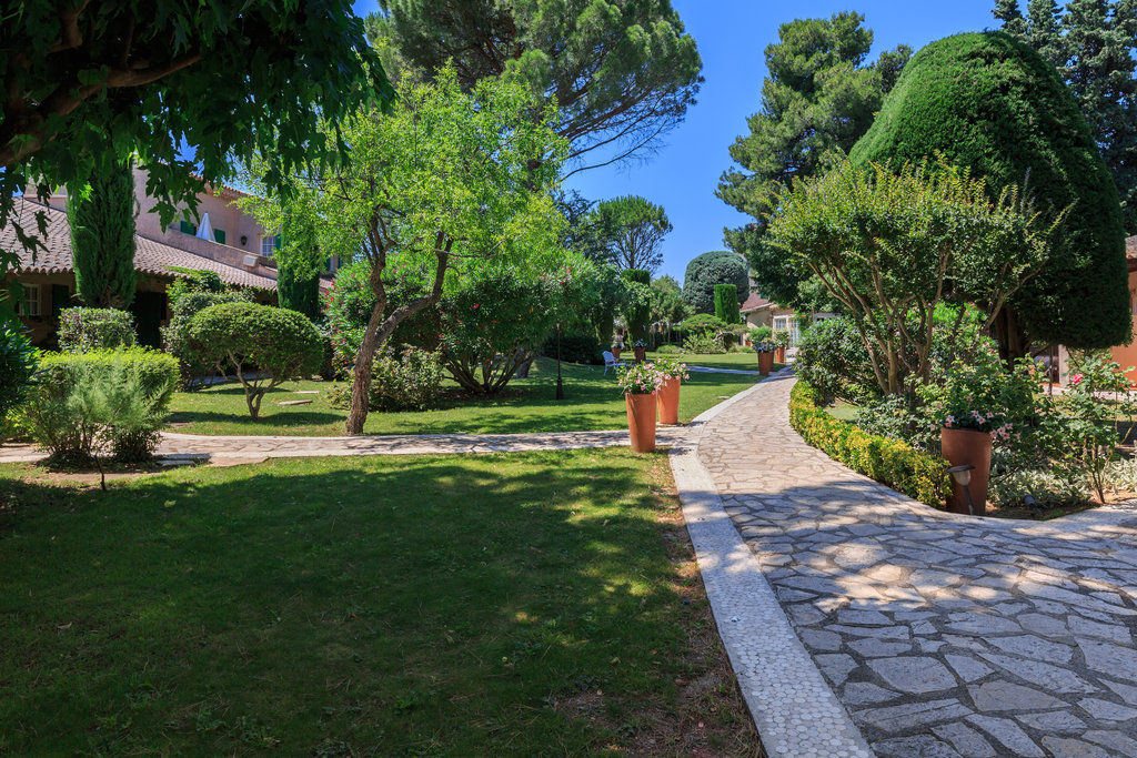 Auberge De Cassagne & Spa Le Pontet  Esterno foto